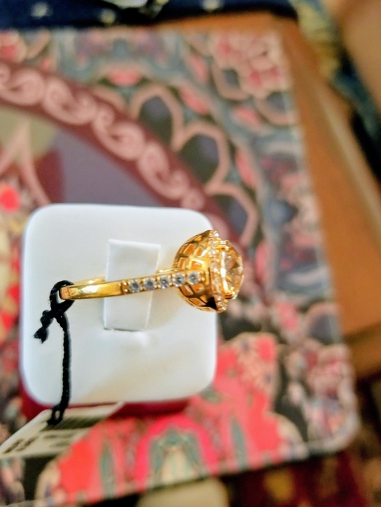 Ring - Picture 2 of 9